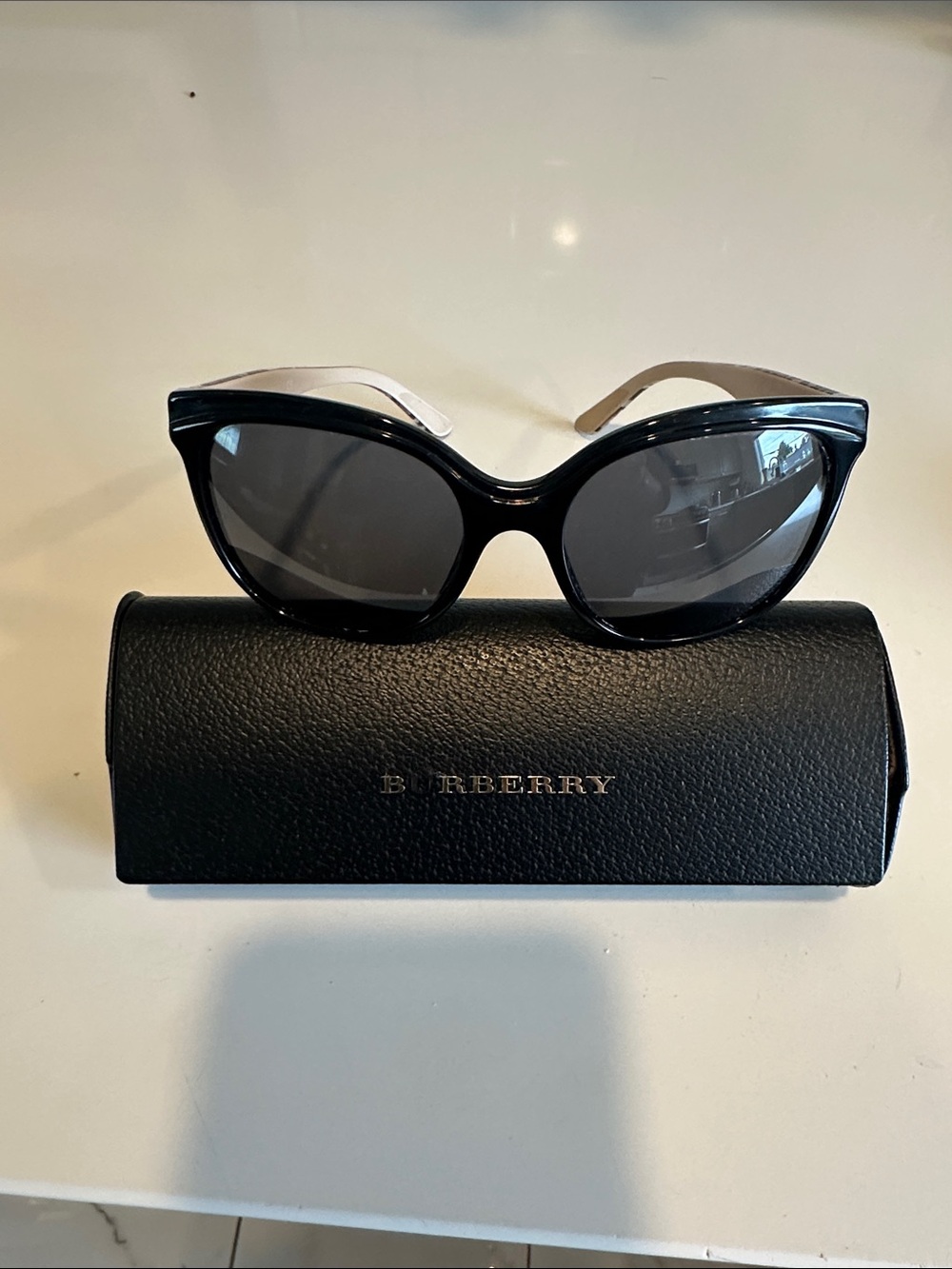 Burberry Black Cat-Eye Sunglasses with Dark Gray Lenses